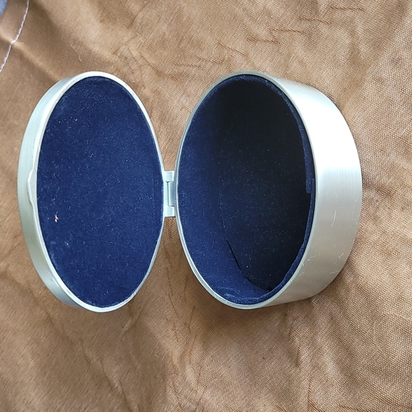 Jewelry box 3.5" - Picture 2 of 4